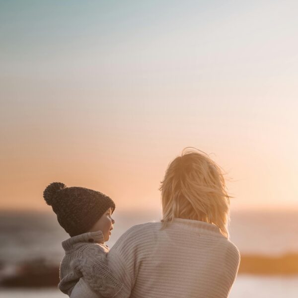 10 Daily Habits of Healthy, Happy Moms
