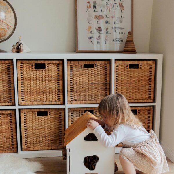 How I Got My Toddler to Play Independently (At 18 Months)